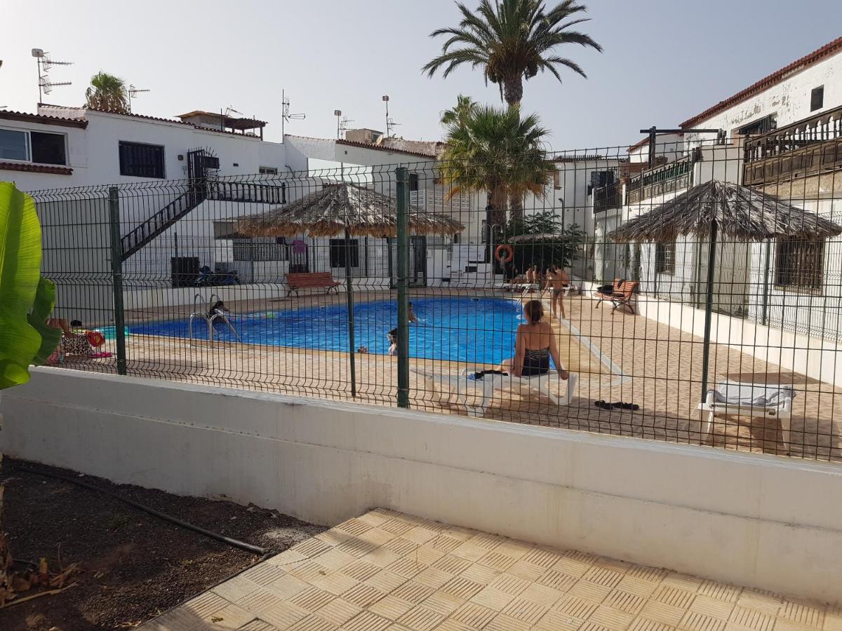 Apartamento Junto A La Piscina Арона Екстериор снимка