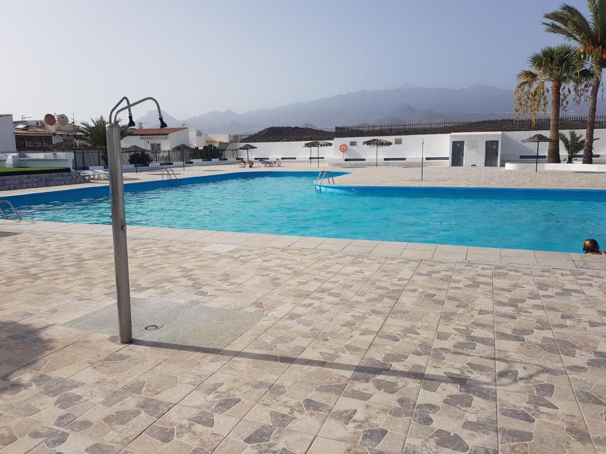 Apartamento Junto A La Piscina Арона Екстериор снимка