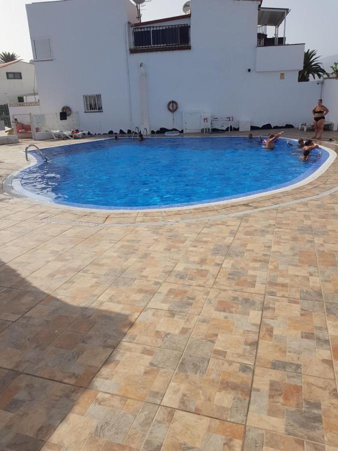 Apartamento Junto A La Piscina Арона Екстериор снимка