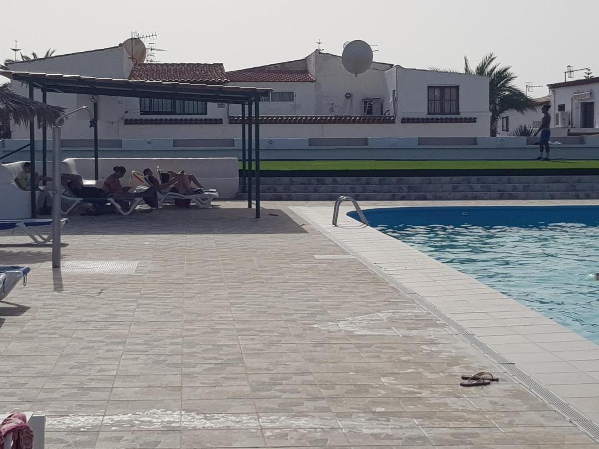 Apartamento Junto A La Piscina Арона Екстериор снимка