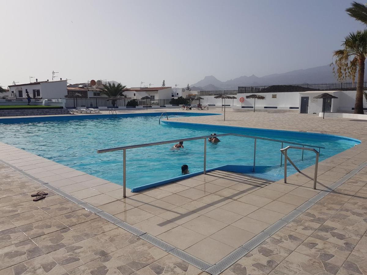 Apartamento Junto A La Piscina Арона Екстериор снимка